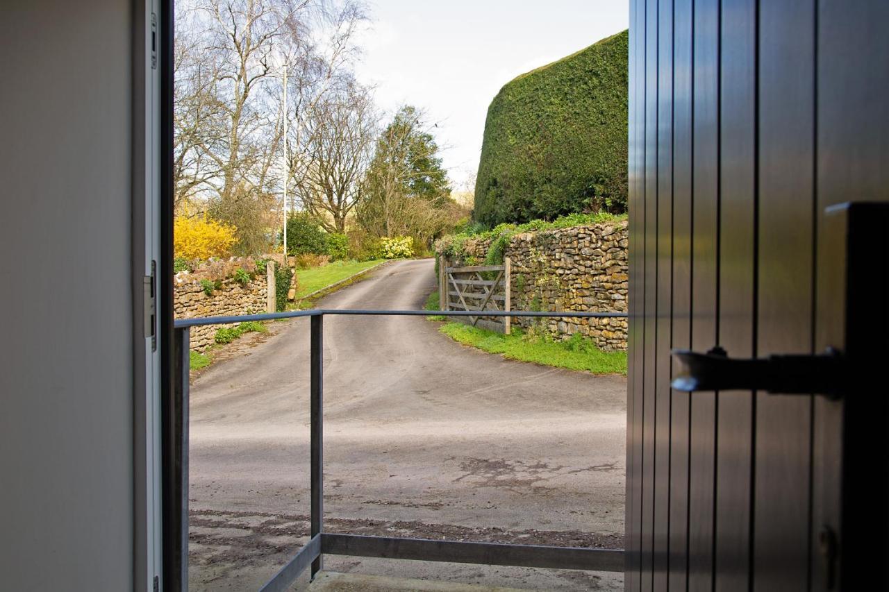 On The Brook Villa Bruton Bagian luar foto