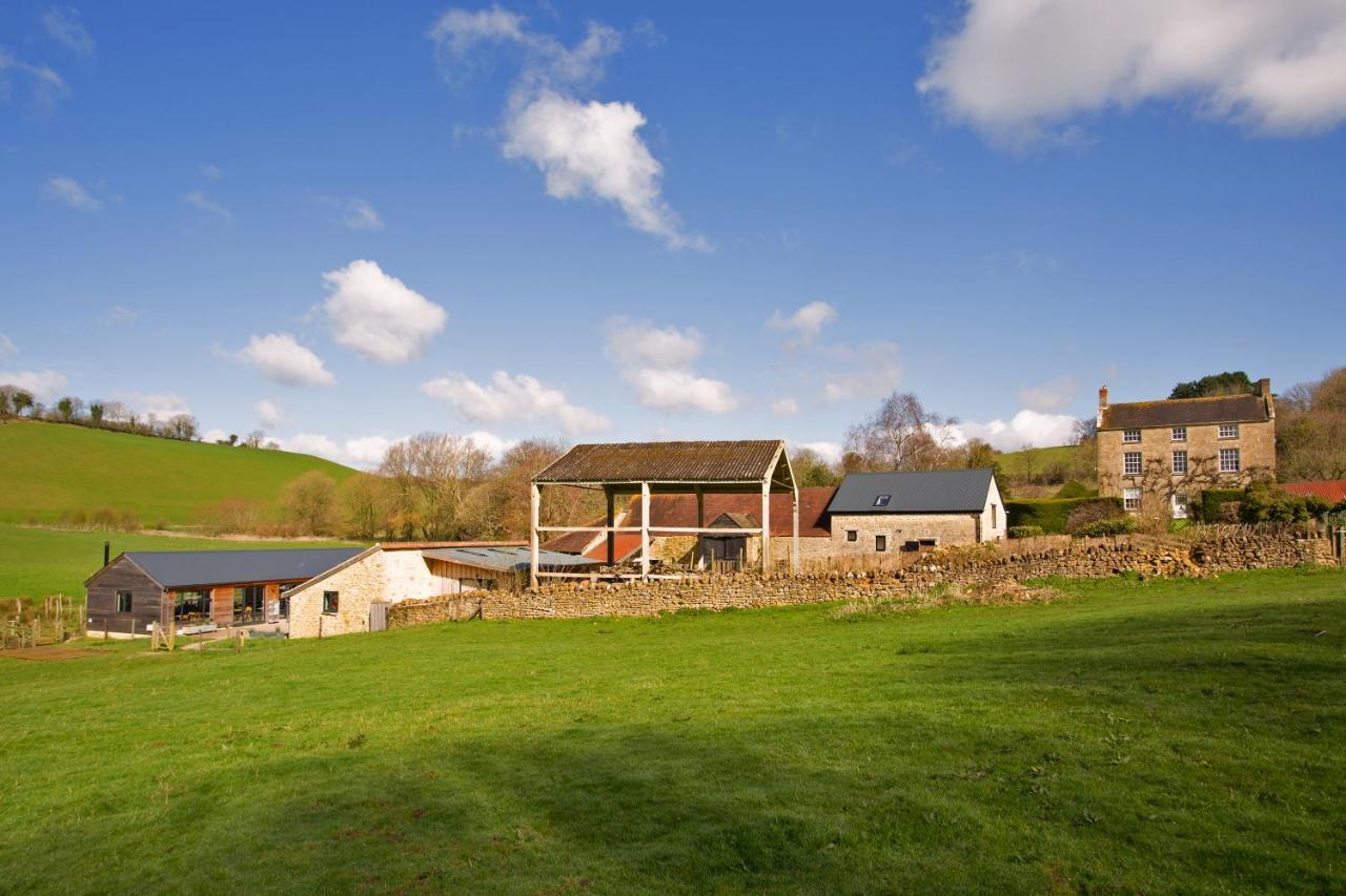 On The Brook Villa Bruton Bagian luar foto